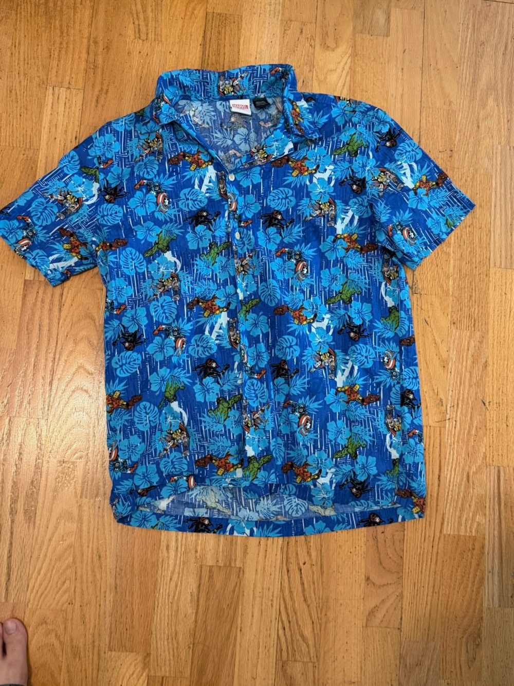 Marvel Men's M Blue Floral Hawaiian Tropical Woven Short Sleeve Button-Up